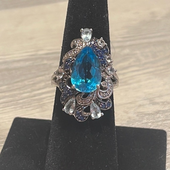 Gorgeous Silver Topaz Cocktail Ring.